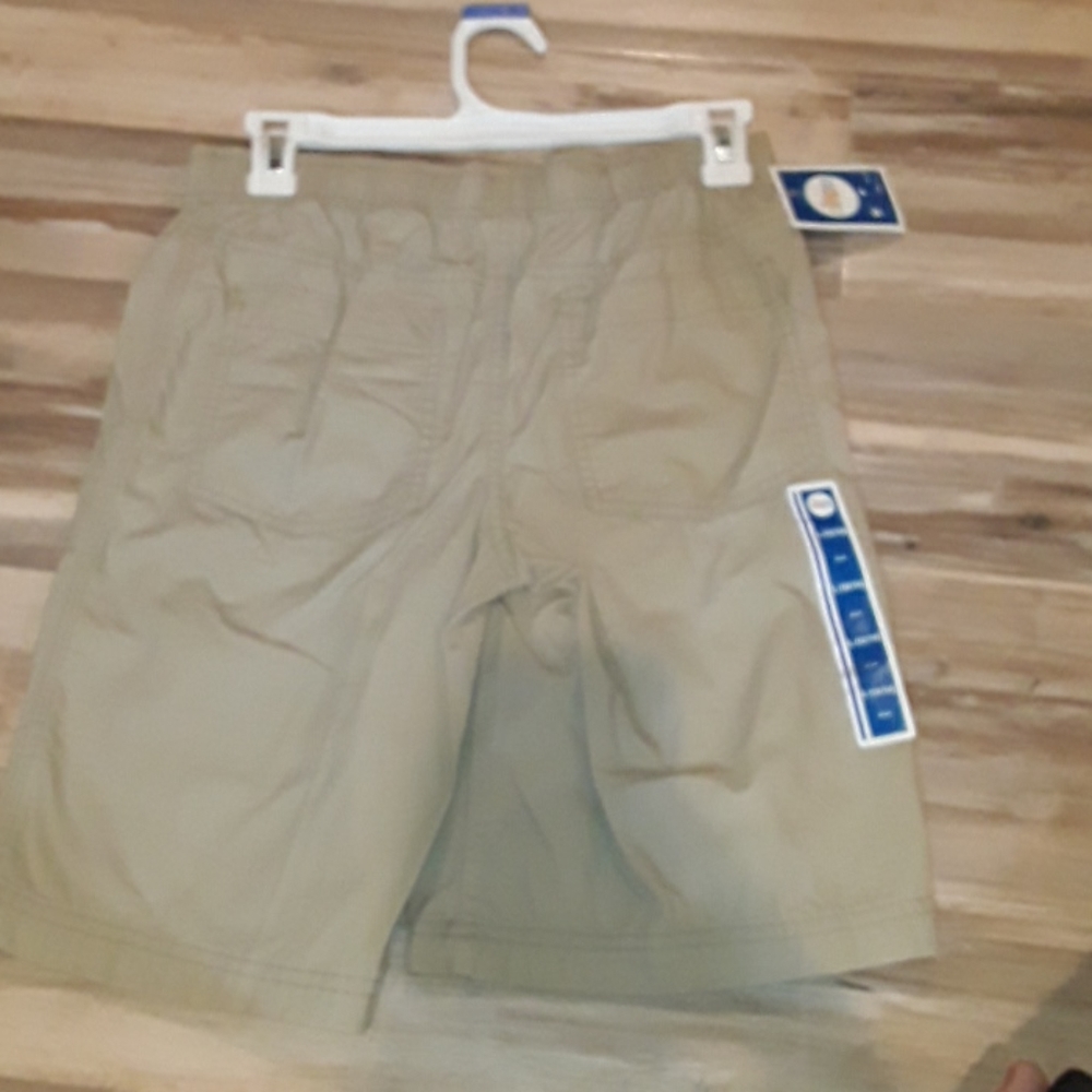 Shorts - Picture 3 of 3